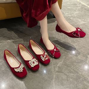 Chaussures de mariée Xiuhe rouges antidérapantes à double usage pour femmes, plates, à bout ouvert, souples et confortables pour la maternité - Product Image 4