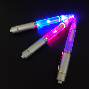 Stylo à pointe lumineuse LED, stylo à bille avec lampe torche, stylos d'écriture <span class=keywords><strong>pour</strong></span> <span class=keywords><strong>écrivain</strong></span> nocturne - Product Image 1