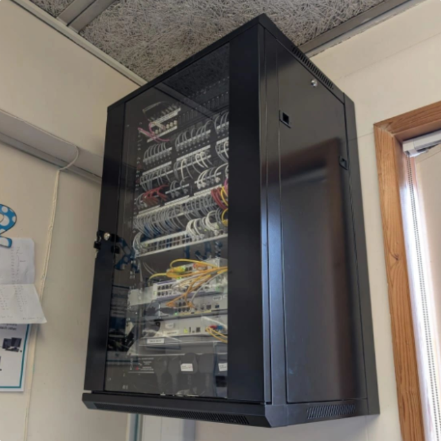 Manufacturer OEM Data Center Server Rack IT 19 Inch Ddf 4-18U Unit Indoor Floor Standing Network Switch Cabinet Easy Stock