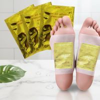 Une variété d'onguents médicinaux à base de plantes, doux et régulateurs du corps, et de patchs pour les pieds pour une absorption optimale des nutriments la nuit