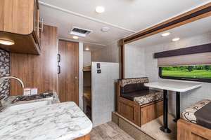 2025 Ecocampor Aluminium Motorhome RV On-Road Slide out Dinette Off-Road Camping Travel Trailer avec Caravan Mover Accessoires - Product Image 2