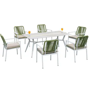 Set di mobili da esterno da 7 pezzi con sedie in corda con cuscini e tavolo da pranzo rettangolare con tavolo da tavola