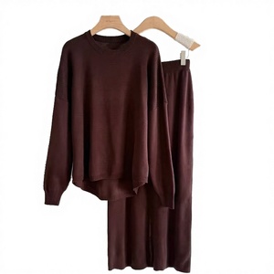 GASO - Vestido Midi de Lujo para Mujer, Invierno, Color Sólido, Nailon/Algodón, Antiarrugas, Cuello Mao, Manga Larga, Diseño de Parches, Corte Regular - Product Image 4