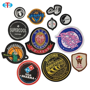 Tùy Chỉnh Dệt Nhãn May Trên Vải Phù Hiệu Các Bản Vá Lỗi Trong Hình Trái Tim Tùy Chỉnh Màu Sắc Và Thiết Kế Logo - Product Image 1