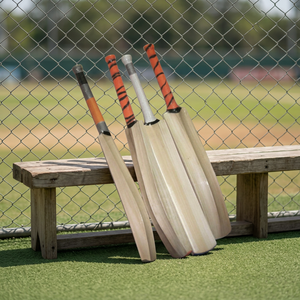 Bate de Críquet Clásico de Madera de Arce, Equipo de Entrenamiento Duradero, Diseño de Mango Naranja y Negro - Product Image 4