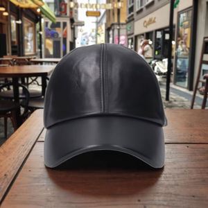Gorra de Béisbol Personalizada de 6 Paneles en Cuero Genuino Marrón para Hombre, con Tela Oxford de Alta Calidad e Impresión Puff - Product Image 4