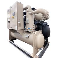 Refroidisseur à vis industriel d'occasion refroidi par eau 764KW R134a pour unité de climatisation centralisée de bâtiment commercial CVC