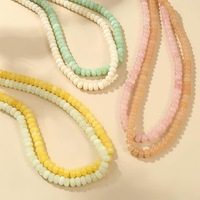 Collier bohème coloré en pierres naturelles, ras-de-cou tendance en pierres précieuses couleur bonbon avec fermoir mousqueton ovale en or 18 carats
