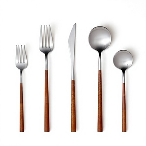 Ensemble de couverts en acier inoxydable de haute qualité avec manches en bois, design moderne, pour la maison, la cuisine et les restaurants, en vente - Product Image 1
