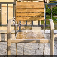 Vente directe d'usine de table et de chaises de jardin modernes en plastique, bois et alliage d'aluminium, imperméables