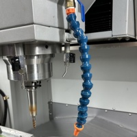Centro de Mecanizado Vertical CNC SH-V13 de Hierro Fundido con Sistema de Control Mitsubishi 1370, Ejes Y y 2 Rieles de Guía