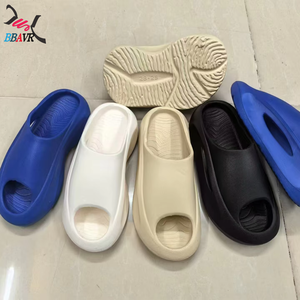 Pantuflas EVA en Stock, Ligeras, Transpirables, Antideslizantes, para Todas las Temporadas - Product Image 4