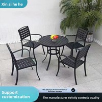 Ensemble table et chaises modernes minimalistes en bambou pour l'extérieur, idéal pour les patios, les salons de thé et de café, les jardins et les balcons en plein air