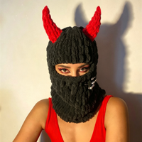 Cagoule tricotée pour femme, faite main, épaisse et chaude, bonnet d'hiver mignon en fil doux, cache-visage pour le ski et les sports de plein air