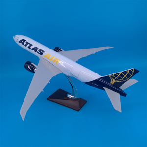 Modèle d'<span class=keywords><strong>avion</strong></span> en résine moulée sous pression <span class=keywords><strong>Atlas</strong></span> Air Boeing B777 1/160 de 47 cm, ornement d'aviation avec base de présentation - Product Image 5