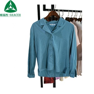Ropa de verano de segunda mano para mujer, ropa y <span class=keywords><strong>zapatos</strong></span> usados para mujer, incluidas camisas en fardos del Reino Unido - Product Image 1