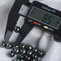 Vente en gros 8-8.5mm naturel véritable eau de mer paon noir rond perles de Tahiti en vrac perles noires de Tahiti naturelles en vrac