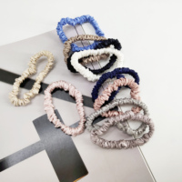 Özelleştirilmiş lüks yüksek kaliteli 1CM 100% saf dut ipek Scrunchies saç aksesuarları kadınlar için