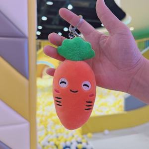Lindo Colgante de Zanahoria de Dibujos Animados Realista, Llavero de Peluche Suave de Frutas y Verduras, Muñeco al por Mayor para Bolsos y Accesorios de Llaves - Product Image 6