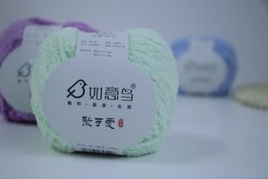 Factory Wholesale 50G Short Fleece <strong>Chunky</strong> <strong>Crochet</strong> Scarf <strong>Blanket</strong> 100% Polyester Kennel Mat Dyed <strong>Pattern</strong> for Knitting &amp; Weaving - Product Image 5