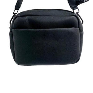 Logotipo personalizado À Prova D' Água Portátil Dog Treat Crossbody Bag Ajustável Dog Training Treat Pouch Bum Bag Puppy Leather Pet Treat Bag - Product Image 3