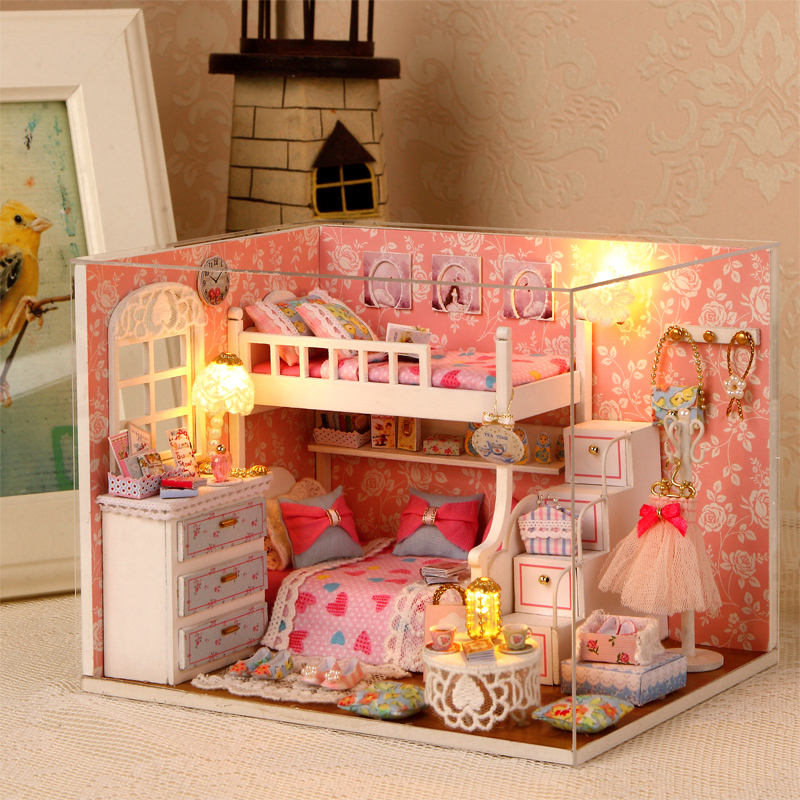 Small Pretend Play Furniture Doll House Accessories Dollhouse