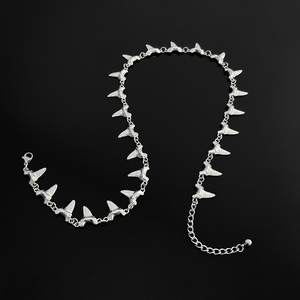 Collana VAF COOL 50+5cm con Dente di Squalo in Acciaio Inossidabile - 24 Pezzi Disponibili - Prodotti <span class=keywords><strong>per</strong></span> Assemblaggio - Collar De Diente De Tiburon - Product Image 3