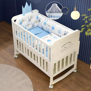 Lit bébé en bois massif multifonctionnel réglable de style européen confortable avec un ensemble de literie - Product Image 3