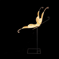 Lampe sur pied LED personnalisée élégante avec papillons mobiles pour accessoires de mariage, salle de réception, hôtel, restaurant, événements d'anniversaire, décoration de bar