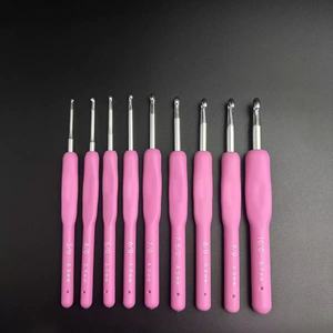 Crochets à <span class=keywords><strong>crochet</strong></span> et aiguilles à tricoter en plastique avec poignée ergonomique – Écologiques et portables pour débutants et artisans expérimentés - Product Image 6