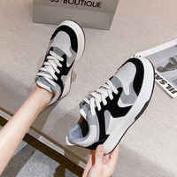 Baskets blanches sportives antidérapantes pour femmes, empeigne en mesh, semelle extérieure en TPU, chaussures de course décontractées printemps/hiver