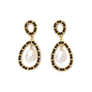 Boucles d'oreilles pendantes tendance en acier inoxydable plaqué or, design goutte d'eau perlée, bijoux élégants pour femmes - Product Image 1