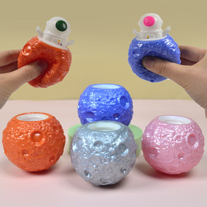 CHENXI Juguete Antiestrés Creativo de Astronauta Lunar, Taza Blanda Educativa de Exploración Planetaria, Resistente al Estrés, para Mayores de 8 Años, Unisex - Product Image 3