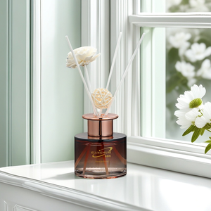 Diffuseur de parfum d'ambiance 200 ml pour hôtel avec bouteille en verre, bâtonnets en rotin naturel, huile aromatique longue durée, durable, sans flamme, pour spa et maison - Product Image 6