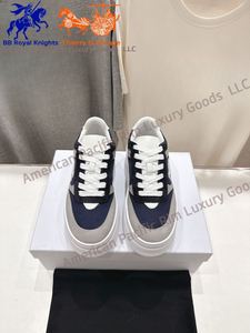 Zapatos de Skate de Diseño de Lujo para Hombre, Blancos, Retro, Resistentes al Desgaste, Antideslizantes, para Verano y Otoño, También Disponible en Versión para Mujer - Product Image 4