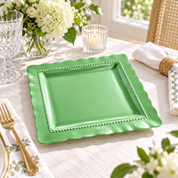Assiette de présentation carrée Wojia 13 pouces rouge, écologique, avec revêtement poudré, bord festonné perlé de luxe, sous-assiette en plastique pour mariage et fête