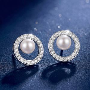 Pendientes de Plata S925 con Círculo Abierto, Halo de Circonitas y Perla, Joyería Geométrica Redonda con Diamantes y Perlas, Regalo Elegante para Mujeres y Niñas - Product Image 4