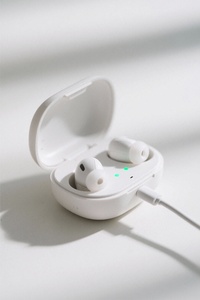 Écouteurs intra-auriculaires Anker à réduction de bruit avec affichage numérique LED, autonomie de 12h, étui de 192h, son puissant, appels IA, 6 micros pour - Product Image 5