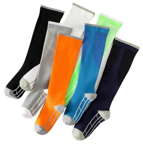 Chaussettes de compression athlétiques montantes anti-embolie à motif uni pour le fitness, la course et le cyclisme (vente en gros) - Product Image 6