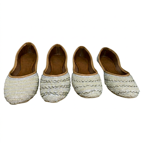 Sandales tendance à plateforme, style ethnique, avec perles dorées et cristaux, pour mariage, type Punjabi Jutti Mojari, à bout fermé et amorti - Product Image 6