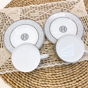 Vente en gros, dropshipping, 2 tasses grises, style nordique simple, tasses et soucoupes en porcelaine pour café et thé - Product Image 3