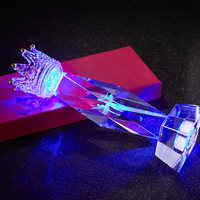 Trophées en cristal transparent K9 vierges en gros, personnalisables avec logo gravé au laser, design couronne, avec base LED
