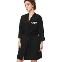 Capa de Peluquería con Logotipo Personalizado, MOQ Bajo, Bata de Barbería y Spa, Kimono de Poliéster con Bolsillo para Clientes de Salón de Belleza