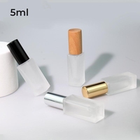 Flacons de parfum vides de voyage 5ml 10ml 20ml carrés rectangulaires transparents dépolis avec pulvérisateur, échantillons de 15ml avec bouchon en aluminium ou en bois