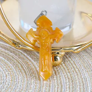 Retail time on-hand merchandise Natural crystal crucifix pendant For Decorations