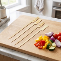 Vente en gros de brochettes/bâtonnets en bambou jetables Sanyou de 20 cm de long avec impression de logo dans un sac pour barbecue en plein air et utilisation en cuisine