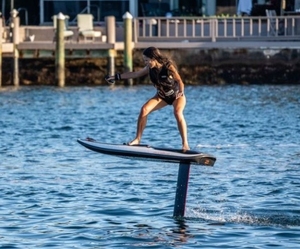 NOUVEAU Wakeboard Hydrofoil Ravik Vinga 3 en Fibre de Carbone avec Stand Up Paddle pour Sports Nautiques - Product Image 3
