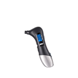 Jauge de pression des pneus à affichage numérique de haute précision Conception de sangle multifonctionnelle inspirée par le <span class=keywords><strong>couteau</strong></span> suisse populaire - Product Image 6