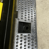 Rampe de protection de câbles 5 voies en PVC + renfort métallique CE RoHS approuvée 6R MJ-C905XS 900x500x50mm 10-15mph Portable Fixe