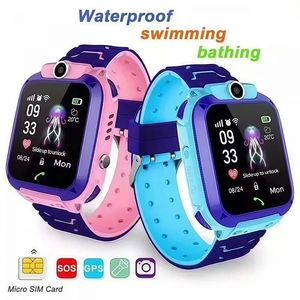 Montre connectée pour enfants 2G avec GPS Tracker, mini téléphone, appel/SOS/caméra, montre carrée de dessin animé pour garçons et filles, cadeau d'anniversaire ou de Noël - Product Image 2